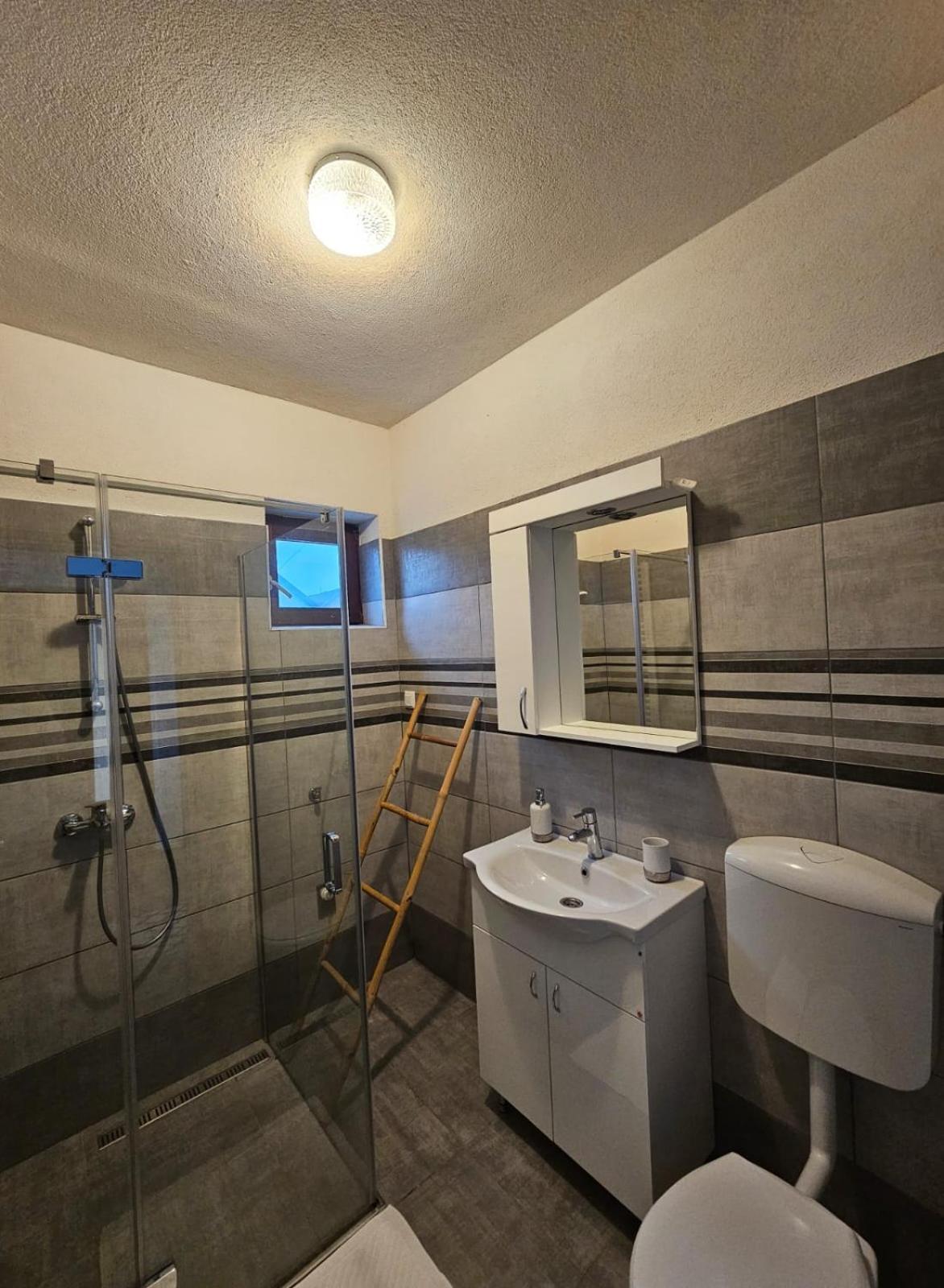 Studio Apartman Dora Ilok Esterno foto
